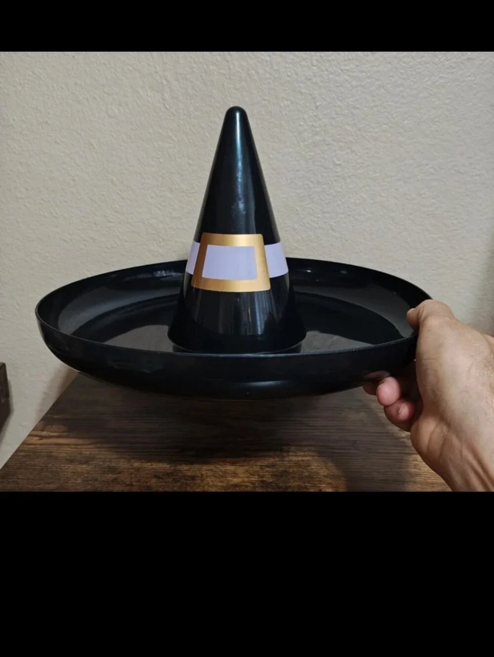 Target Bullseye's Playground Halloween Witches Hat Plastic Serveware 13 1/2